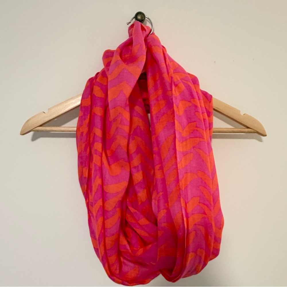 Lilly Pulitzer Riley Scarf in Pink and Orange Chevron Print.